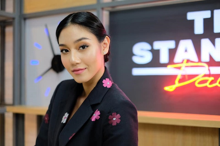 เปิดใจ!นิโคลีน สาวสวยผู้สร้างประวัติศาสตร์ และความภูมิใจให้คนไทยทั้งประเทศ! ผ่าน  THE STANDARD Daily