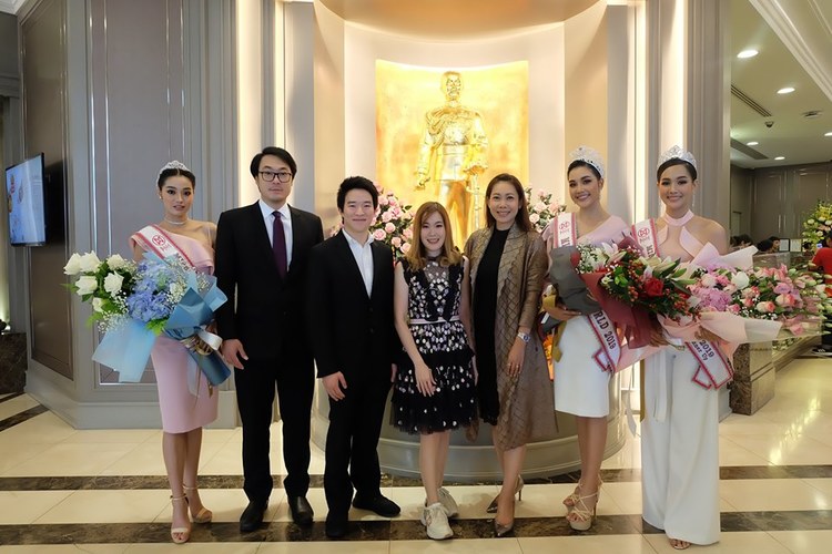 คณะมิสไทยแลนด์เวิลด์ 2019 เข้าขอบคุณโรงแรมเดอะ เบอร์เคลีย์ ประตูน้ำ