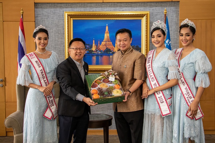 คณะมิสไทยแลนด์เวิลด์ 2019 เข้าขอบคุณท่านผู้ว่าการการท่องเที่ยวแห่งประเทศไทย