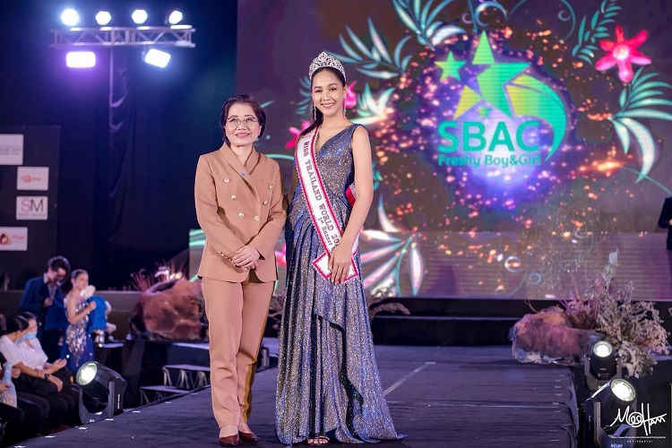 แผ่นฟิล์ม  รองอันดับ 1 Miss Thailand World 2019  ร่วมงานเสวนาหัวข้อ “เยาวชนยุคใหม่ใส่ใจการบูลลี่”