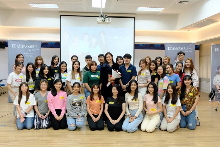 เกรซ Miss Thailand World 2019 วิทยากรด้านบุคลิกภาพในงานของทูตอนุรักษ์สิ่งแวดล้อมฯ ( EC Ambassador Tu)